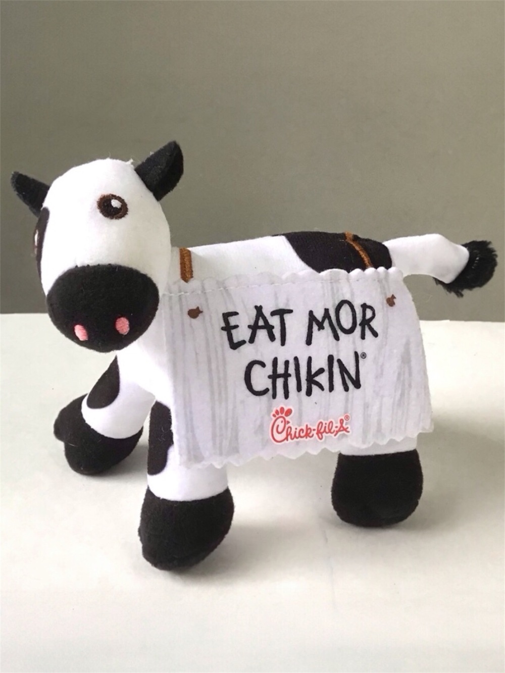 Chick-fil-A Cow EAT MOR CHIKIN 2020 Plush Stuffed Animal Toy Mascot 4” High